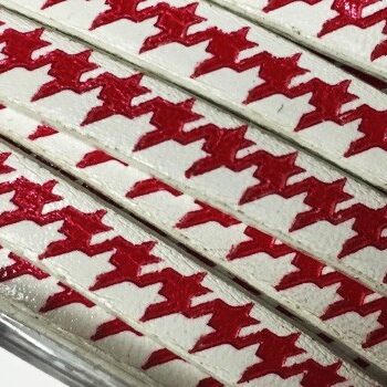 6x2 mm leather strip. engraved with transfer pied de poule red