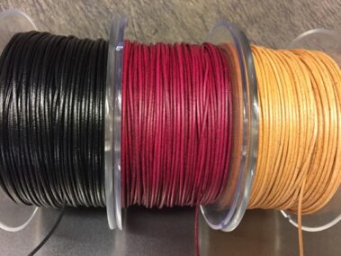 Leather cord 1 mm.