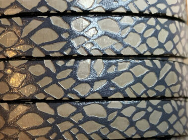 Engraved leather lace Gray and Raw
