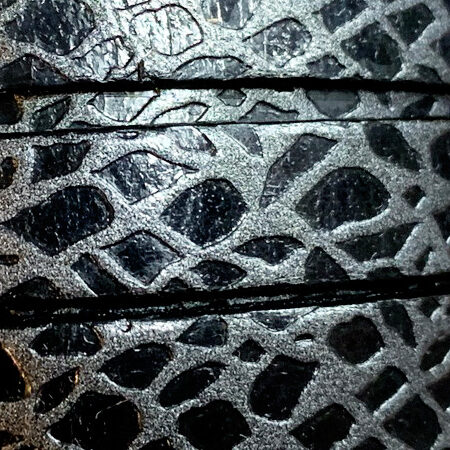 Flat leather lace engraved old silver and black