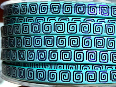 Flat leather lace with Greca.