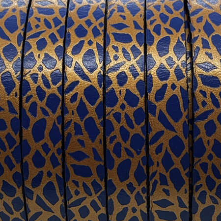 Tira de Cuero Grabado con motivo girafa para el diseño de brazaletes y pulseras para la joyería y bisutería.