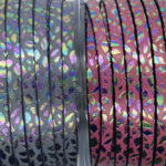 Tira de Cuero Grabado con motivo girafa para el diseño de brazaletes y pulseras para la joyería y bisutería.