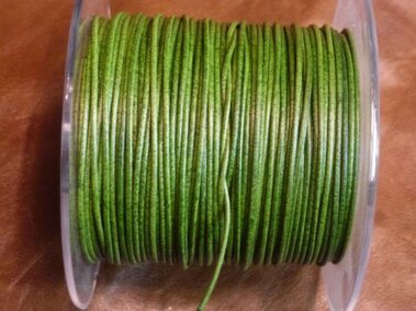 Round Leather Kangaroo, 1 mm. diameter,Green color.