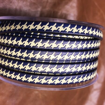 Engraved Leather Lace 6x2 mm. with Hundstooth pattern