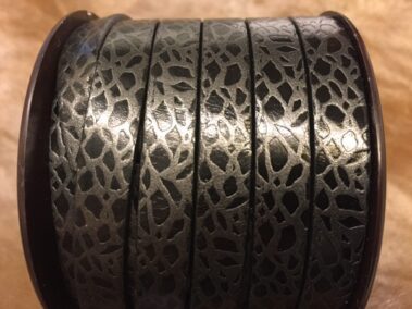 Engraved Leather Strip Ref. TCG 10 Engraving Old Silver Giraffe with Black