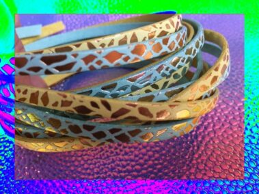 5x2 mm leather strap. Yellow Candy and Emerald Candy with Giraffe engraving with Old Gold Transfer.