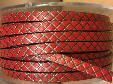 Tira Grabada Roja con Rombos.