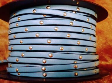 Strip 5x2 skin light blue and riveted every 2.5 cm