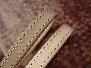 Leather strip with two stitches Ref. TCP 10 with two sewn Natural color
