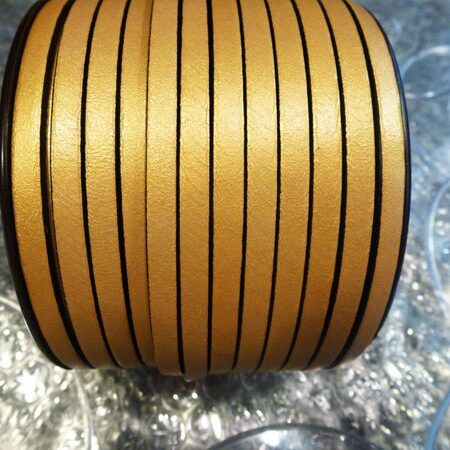 Leather strap 5x2 mm. Ref. TCP 5 gold color