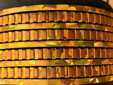 Flat leather lace with stripes