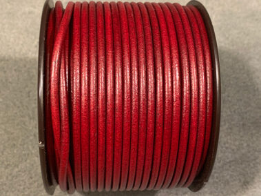 Cordon rond en cuir rouge, 3 mm de diamètre, fabriqué en Espagne pour bijoux et accessoires - Curtidos Pinós.