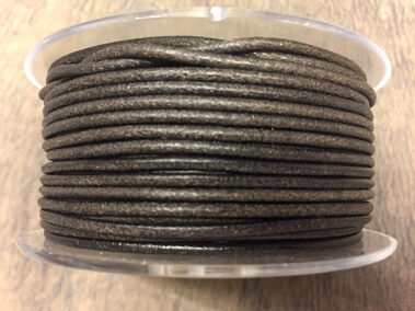 Round leather cord, Gray, 2mm in diameter, made in Spain for jewelry and accessories - Curtidos Pinós.